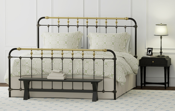 Boston Queen High Foot Bed in Black Iron Silver with Antique Brass